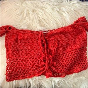 Crotchet off-the-shoulder crop top